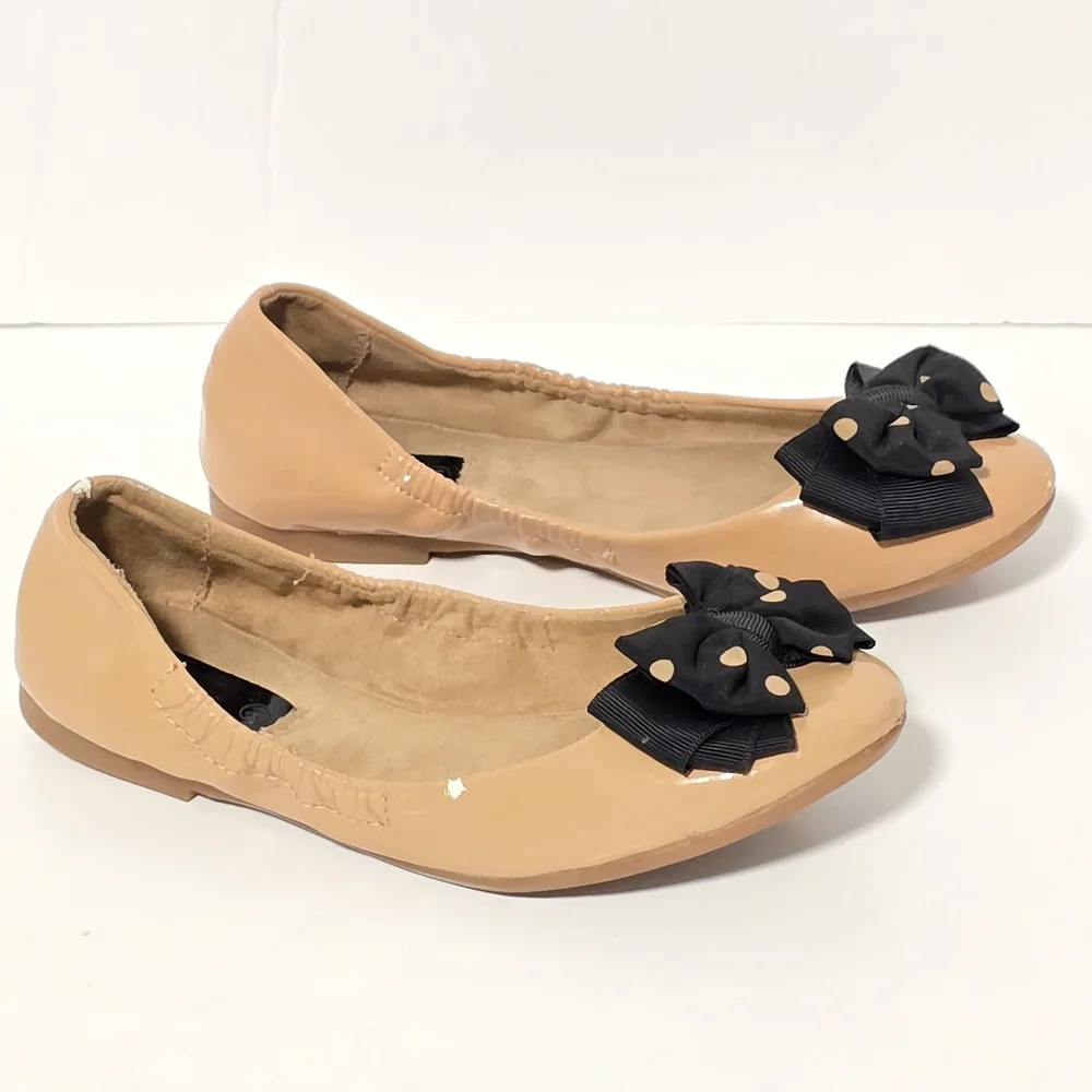 Zara Girls Size 31 Patent Tan Flat Bow Shoes